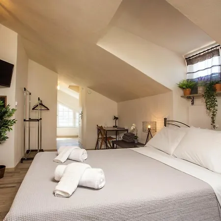 Athina's With Heated Pool *