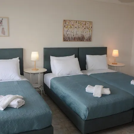 Athina's With Heated Pool