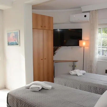 Athina's With Heated Pool Villa