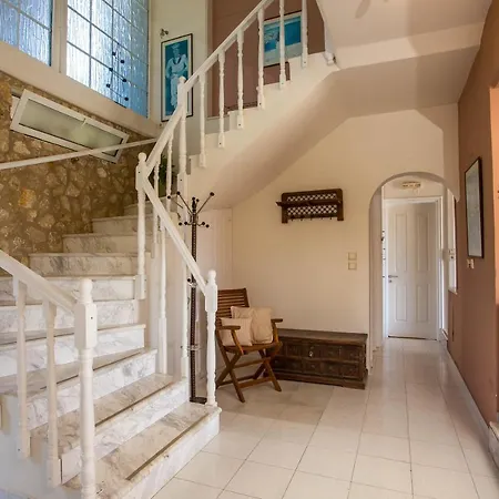 Villa Athina's With Heated Pool *