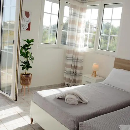 Athina's With Heated Pool *