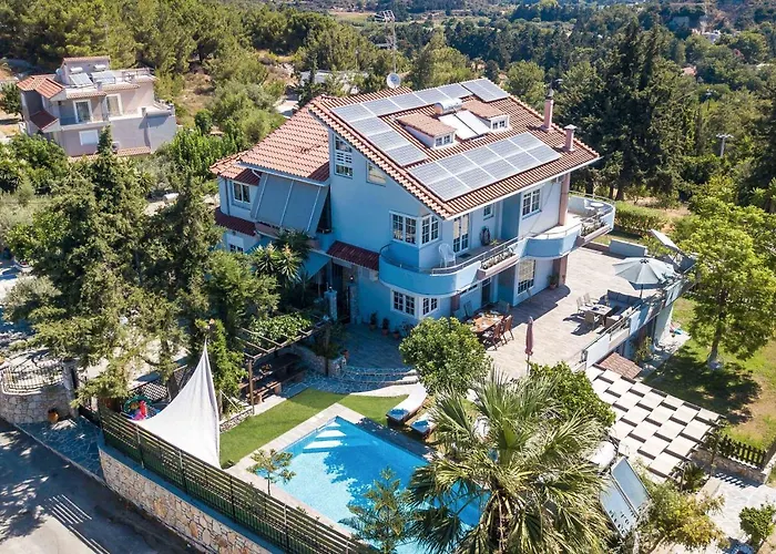 Athina's With Heated Pool