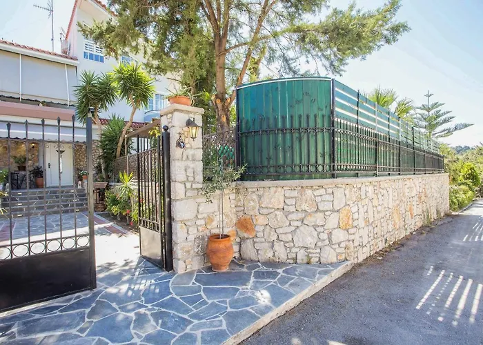 别墅 Athina's With Heated Pool *