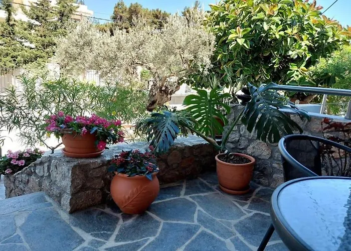 Athina's With Heated Pool