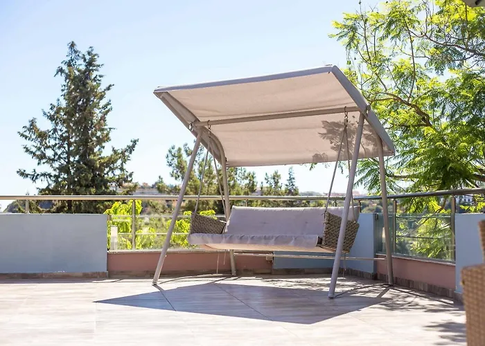 Athina's With Heated Pool *