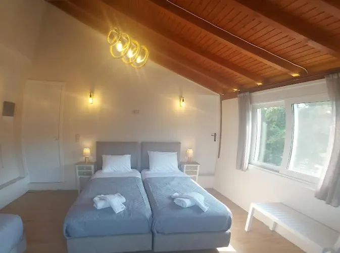 Athina's With Heated Pool *