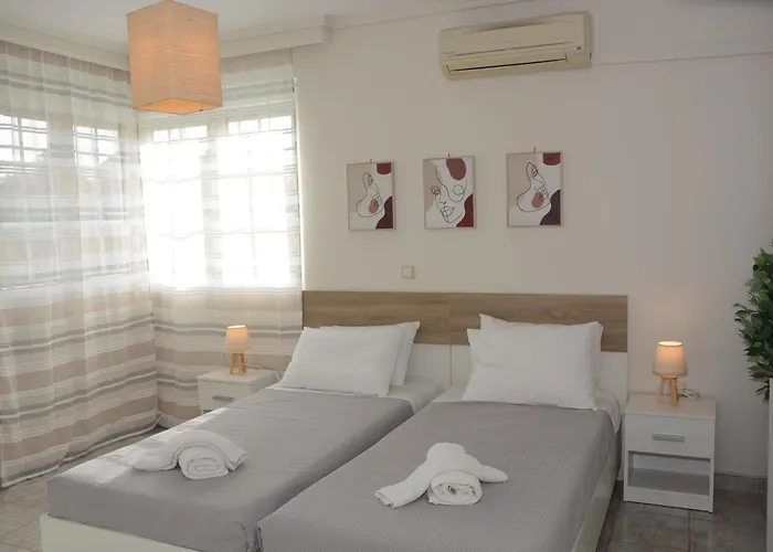 别墅 Athina's With Heated Pool