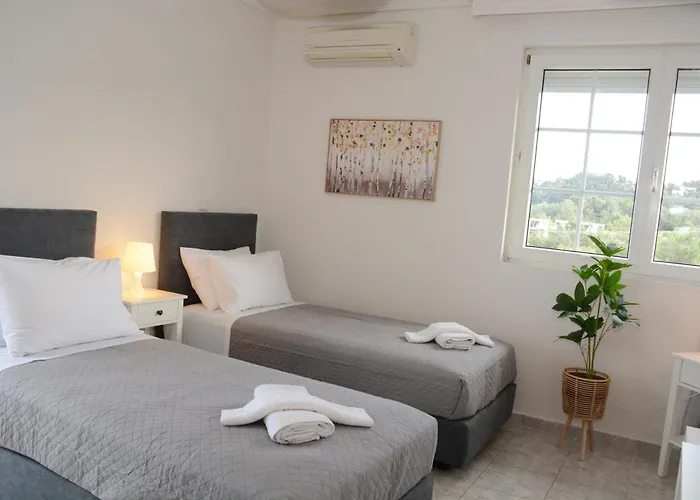 Athina's With Heated Pool Koskinou (Rhodes)