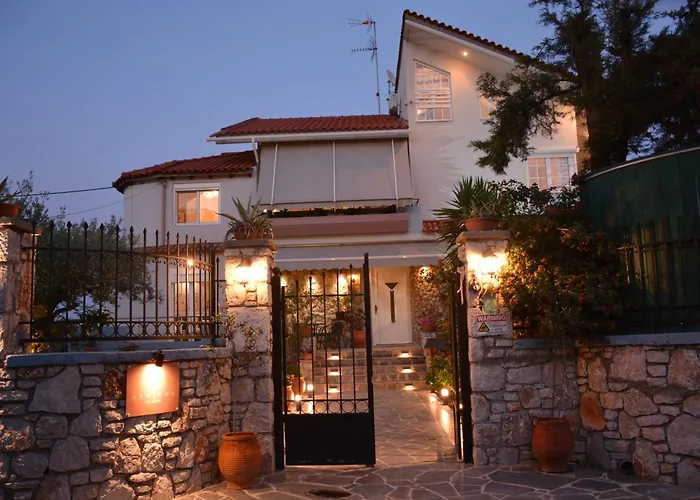 别墅 Athina's With Heated Pool