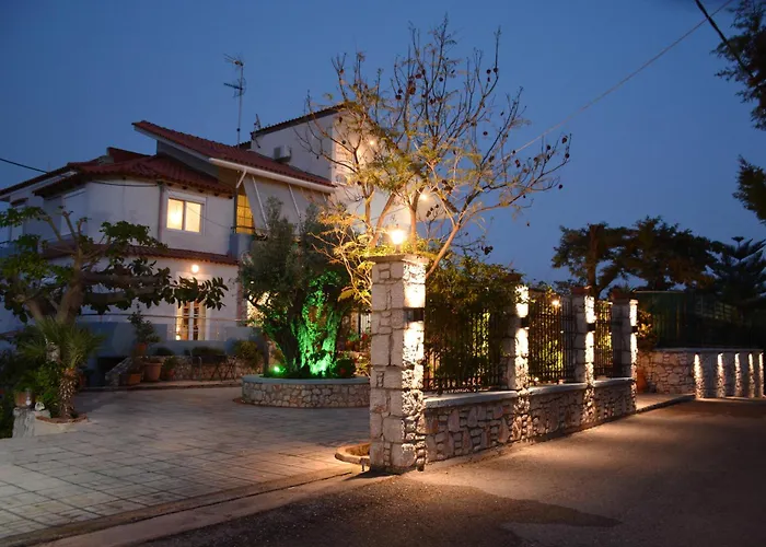 Athina's With Heated Pool