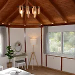 Vilă Athina's With Heated Pool *
