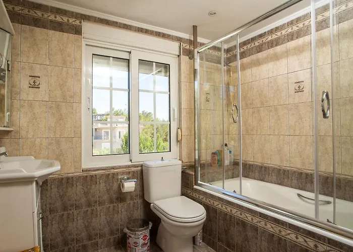 Athina's With Heated Pool Villa
